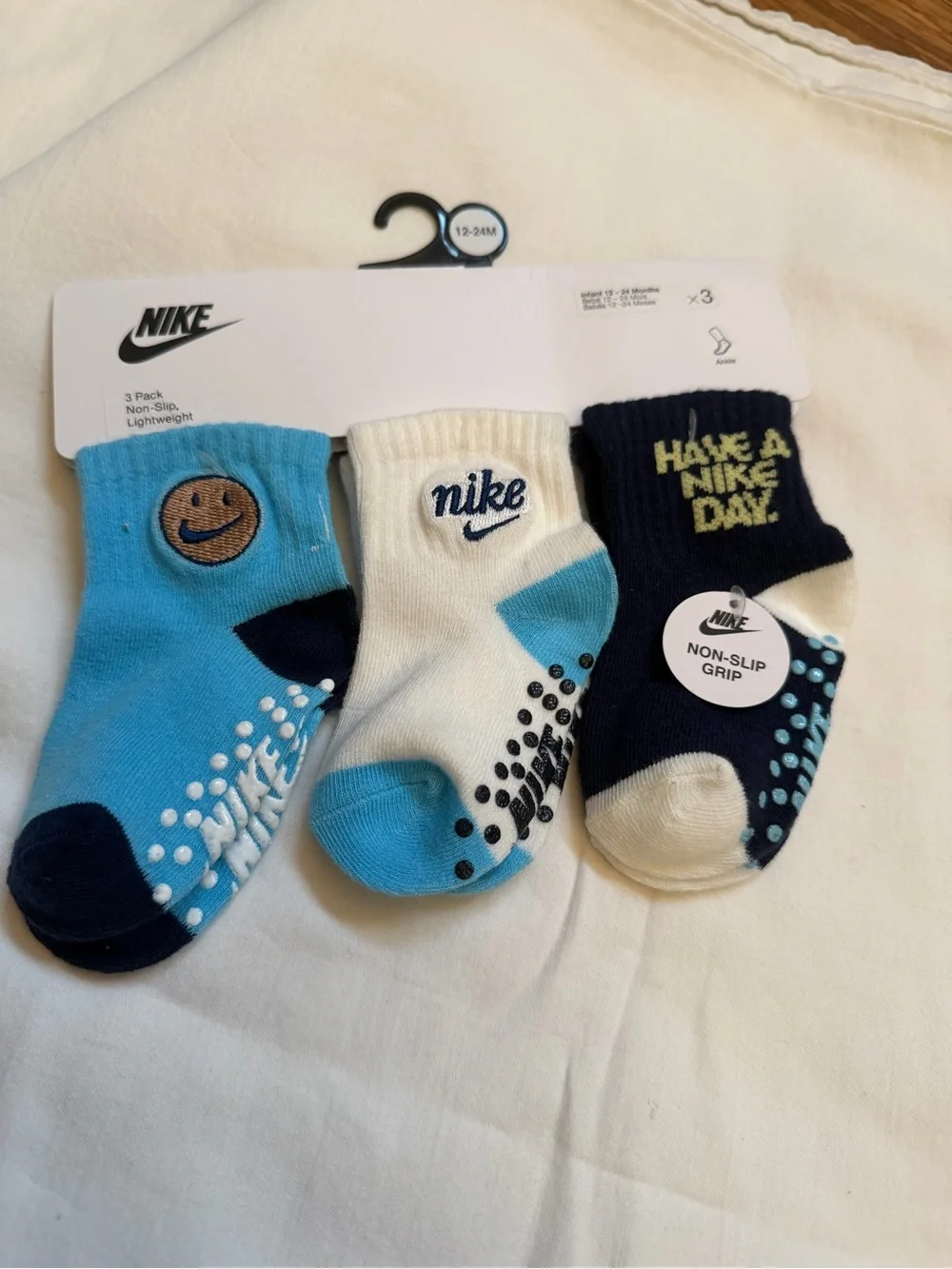 Nike Kids No-Show Socks Pack in Blue, White, Navy